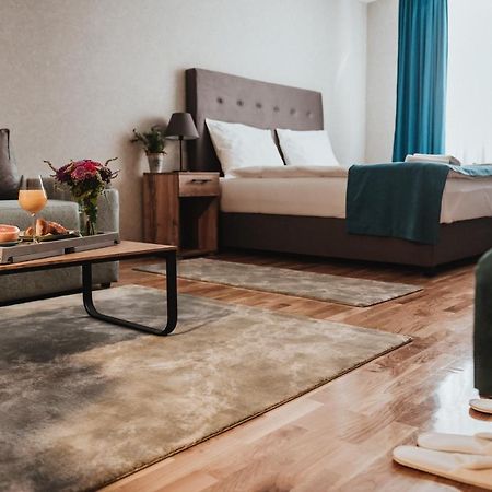 Magellan Family Lux Apartments โนวีซาด ภายนอก รูปภาพ