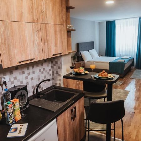 Magellan Family Lux Apartments โนวีซาด ภายนอก รูปภาพ