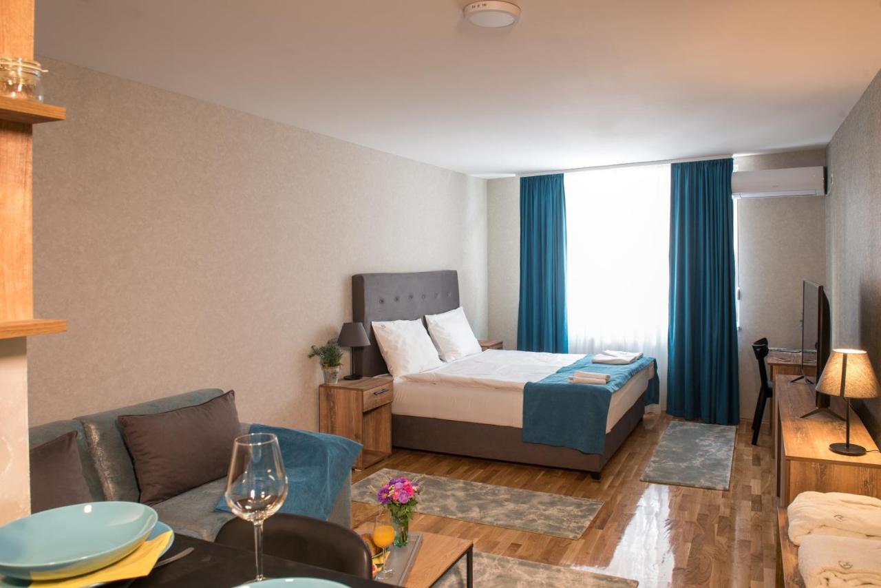 Magellan Family Lux Apartments โนวีซาด ภายนอก รูปภาพ